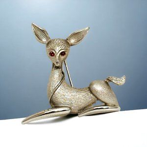 Jonette Jewelry (JJ) Doe/Deer/Fawn Brooch with Red Eyes